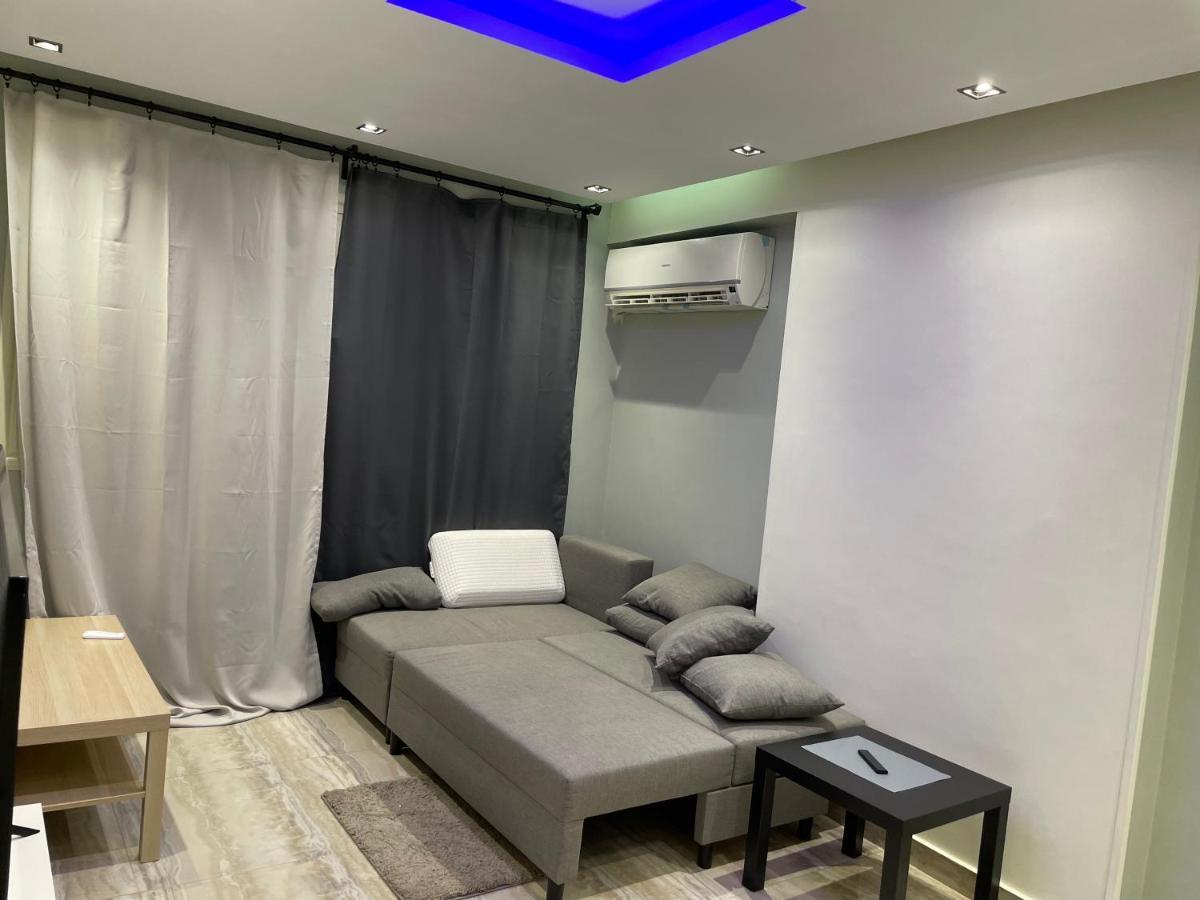 Luxury , For Business Trips Or Student *